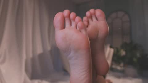 Amy Armstrong online show from February 8, 11:30 pm