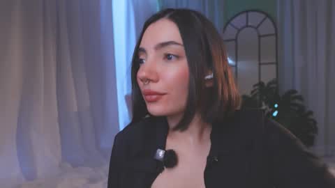 Amy Armstrong online show from March 17, 10:35 pm