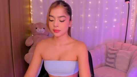 Snapshot of amydavis_ chatting on September 25, 12:47 am Amy online show from September 25, 12:47 am