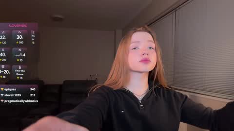 Snapshot of amyjj chatting on December 15, 6:07 am Amy online show from December 15, 6:07 am