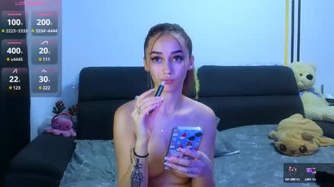 amykentt online show from December 22, 10:38 am