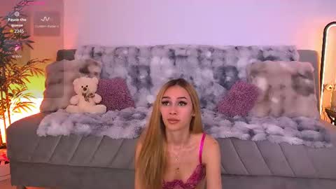 Snapshot of amykentt chatting on June 22, 2:47 pm amykentt online show from June 22, 2:47 pm