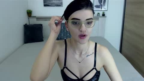 Snapshot of amylexy chatting on January 7, 8:13 am Hi there guys My pleasure in your hands pvt is open online show from January 7, 8:13 am