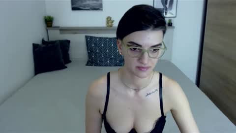 Snapshot of amylexy chatting on January 10, 10:50 am Hi there guys My pleasure in your hands pvt is open online show from January 10, 10:50 am