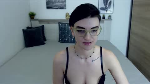 Snapshot of amylexy chatting on January 22, 1:11 pm Hi there guys My pleasure in your hands pvt is open online show from January 22, 1:11 pm