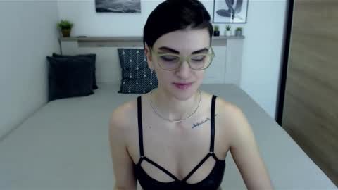 Snapshot of amylexy chatting on February 2, 11:08 am Hi there guys My pleasure in your hands pvt is open online show from February 2, 11:08 am