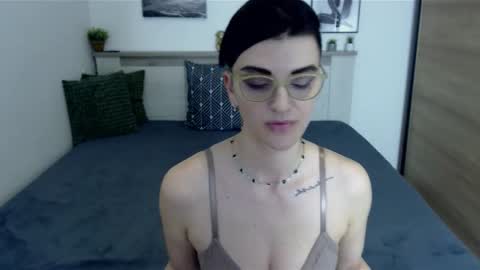 Snapshot of amylexy chatting on February 28, 10:17 pm Hi there guys My pleasure in your hands pvt is open online show from February 28, 10:17 pm