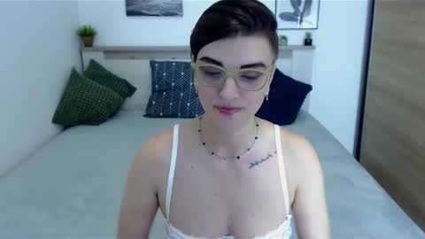 Snapshot of amylexy chatting on September 28, 8:14 pm Hi there guys My pleasure in your hands pvt is open online show from September 28, 8:14 pm