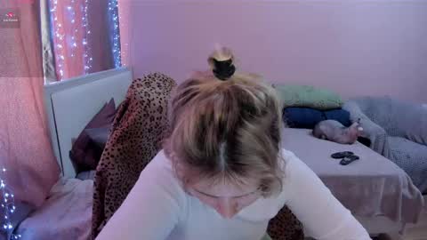 amymilson online show from March 25, 7:58 am