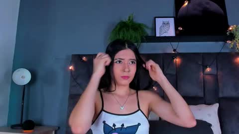 Snapshot of amypalmmer chatting on January 6, 11:36 am AMMY online show from January 6, 11:36 am