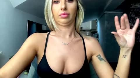 amyroberta92 online show from November 21, 7:51 am