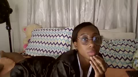 Snapshot of amyrosshot chatting on October 3, 10:40 pm Amyross online show from October 3, 10:40 pm