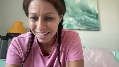 Amy Smilez online show from April 2, 1:09 pm