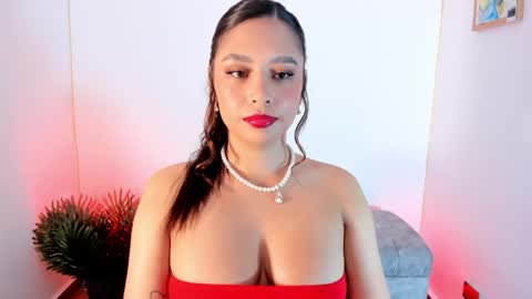 Ana online show from April 5, 9:23 pm