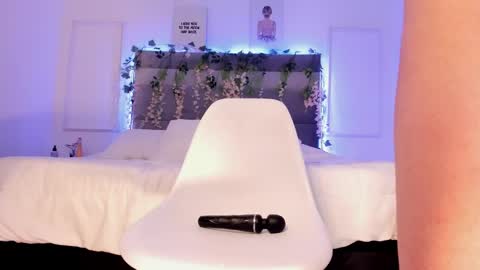  Ana  online show from December 6, 12:02 am