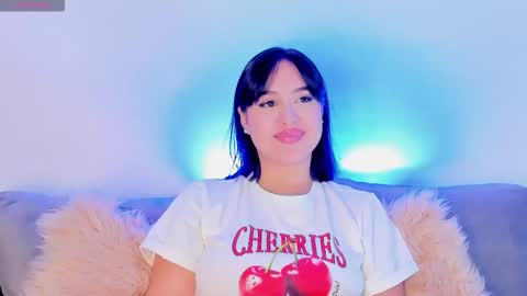 Snapshot of ana_levi chatting on December 15, 4:44 pm Ana online show from December 15, 4:44 pm