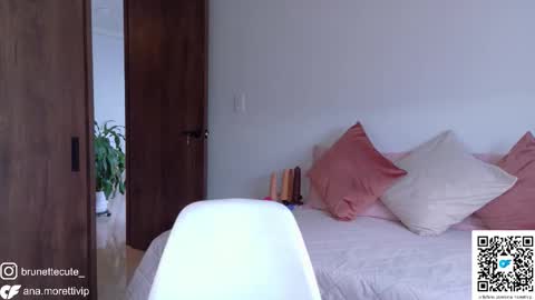 ana_moretti online show from February 27, 8:20 pm