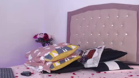 Ana Moon  online show from February 24, 10:59 am