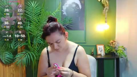 Snapshot of anaa_rosee chatting on June 30, 12:39 pm Ana online show from June 30, 12:39 pm