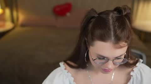 Snapshot of anabel2054 chatting on April 30, 10:43 am Sweet girls online show from April 30, 10:43 am