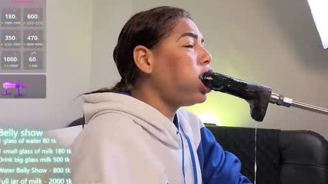 Snapshot of anabel693_ chatting on February 12, 8:09 am Anabel Alice Gandara online show from February 12, 8:09 am