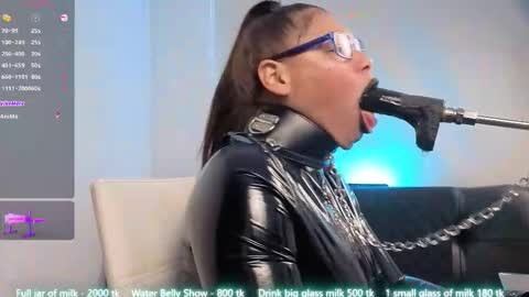 Snapshot of anabel693_ chatting on February 21, 12:28 pm Anabel Alice Gandara online show from February 21, 12:28 pm