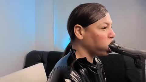 Snapshot of anabel693_ chatting on February 26, 9:08 am Anabel Alice Gandara online show from February 26, 9:08 am