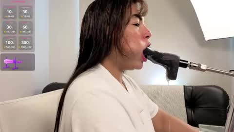 Snapshot of anabel693_ chatting on June 4, 4:35 pm Anabel Alice Gandara online show from June 4, 4:35 pm