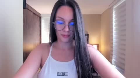 Snapshot of anabel_25 chatting on January 10, 8:26 pm Anabel online show from January 10, 8:26 pm