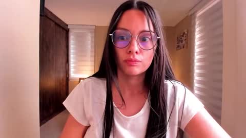 Snapshot of anabel_25 chatting on January 21, 5:09 pm Anabel online show from January 21, 5:09 pm