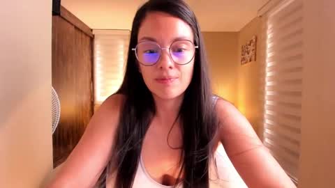Snapshot of anabel_25 chatting on March 12, 9:24 pm Anabel online show from March 12, 9:24 pm