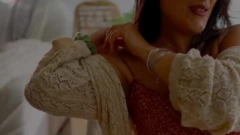 Snapshot of anabelcurvy chatting on April 21, 2:01 pm anabelcurvy online show from April 21, 2:01 pm