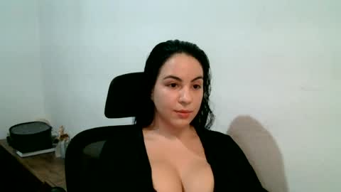 Snapshot of anabelenogueira1 chatting on July 12, 10:23 pm anabelenogueira1 online show from July 12, 10:23 pm