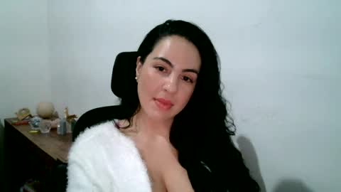 Snapshot of anabelenogueira1 chatting on July 25, 2:20 am anabelenogueira1 online show from July 25, 2:20 am