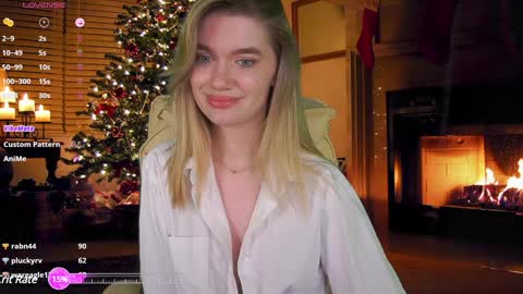 Snapshot of anacondaon chatting on December 21, 6:23 pm Nika online show from December 21, 6:23 pm