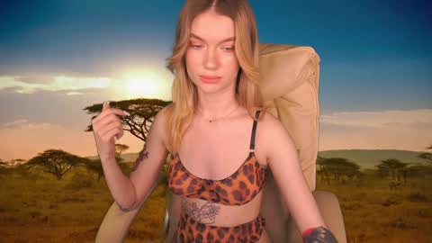 Snapshot of anacondaon chatting on January 30, 8:11 am Nika online show from January 30, 8:11 am