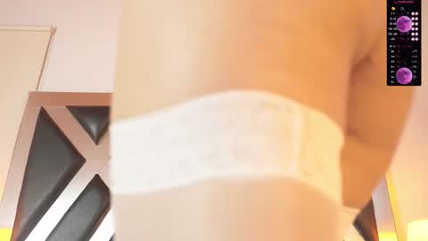 Ana Sofia Cooper online show from October 28, 8:00 pm