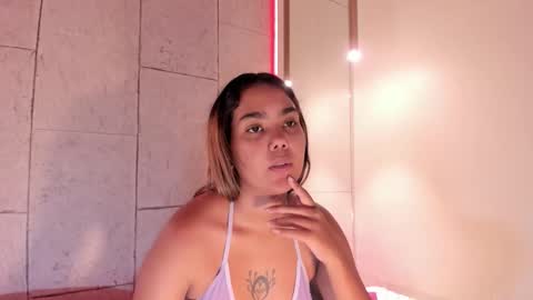 Anna online show from January 18, 5:06 pm