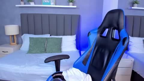 A N A online show from January 8, 2:30 pm