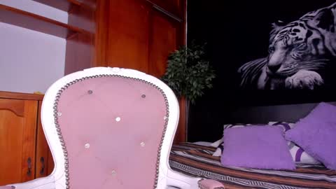 Snapshot of anahi__18 chatting on January 8, 11:10 am Anahi online show from January 8, 11:10 am