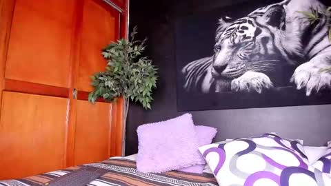 Snapshot of anahi__18 chatting on February 15, 9:38 am Anahi online show from February 15, 9:38 am