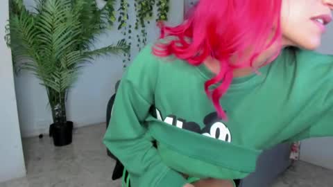 Snapshot of anahi__18 chatting on March 12, 9:23 am Anahi online show from March 12, 9:23 am