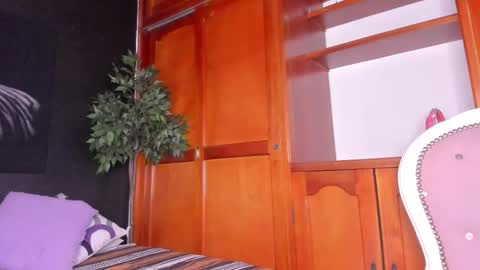 Snapshot of anahi__18 chatting on October 3, 3:03 am Anahi online show from October 3, 3:03 am