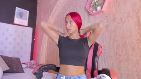 Snapshot of anahi__18 chatting on October 5, 1:53 pm Anahi online show from October 5, 1:53 pm