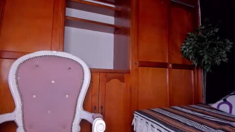 Anahi online show from February 25, 3:05 am