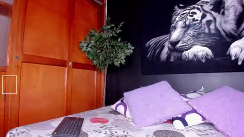 Anahi online show from March 13, 3:24 am