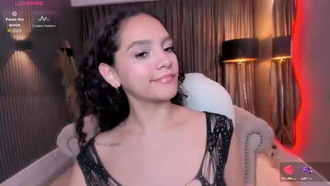 Snapshot of anahi_curlie1 chatting on July 9, 11:14 am Anahi Curlie online show from July 9, 11:14 am