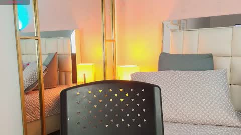 Anahi  online show from January 14, 7:41 pm