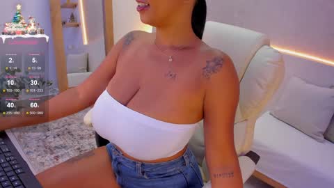 Ana online show from December 22, 2:06 pm