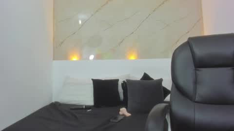 Snapshot of anahii_ruizz chatting on February 18, 12:26 am Anahii online show from February 18, 12:26 am